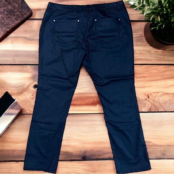 SUKO JEANS Black faux leather like pull-on pants - Picture 1 of 10